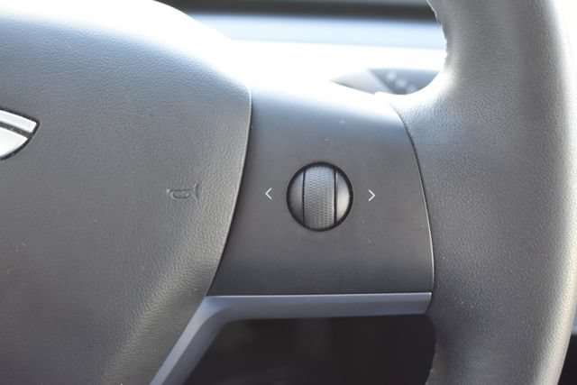 Used 2020 Tesla Model 3 Standard Range Plus RWD image 22