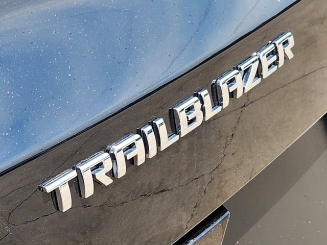 Used 2023 Chevrolet TrailBlazer LT FWD image 11
