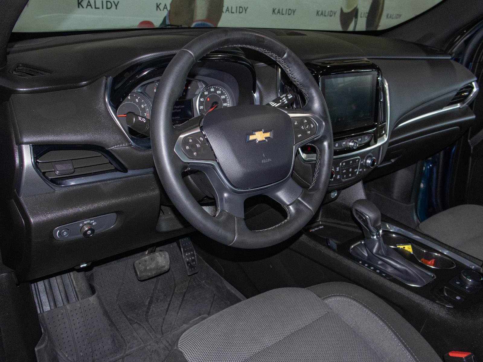 Used 2023 Chevrolet Traverse LT image 5