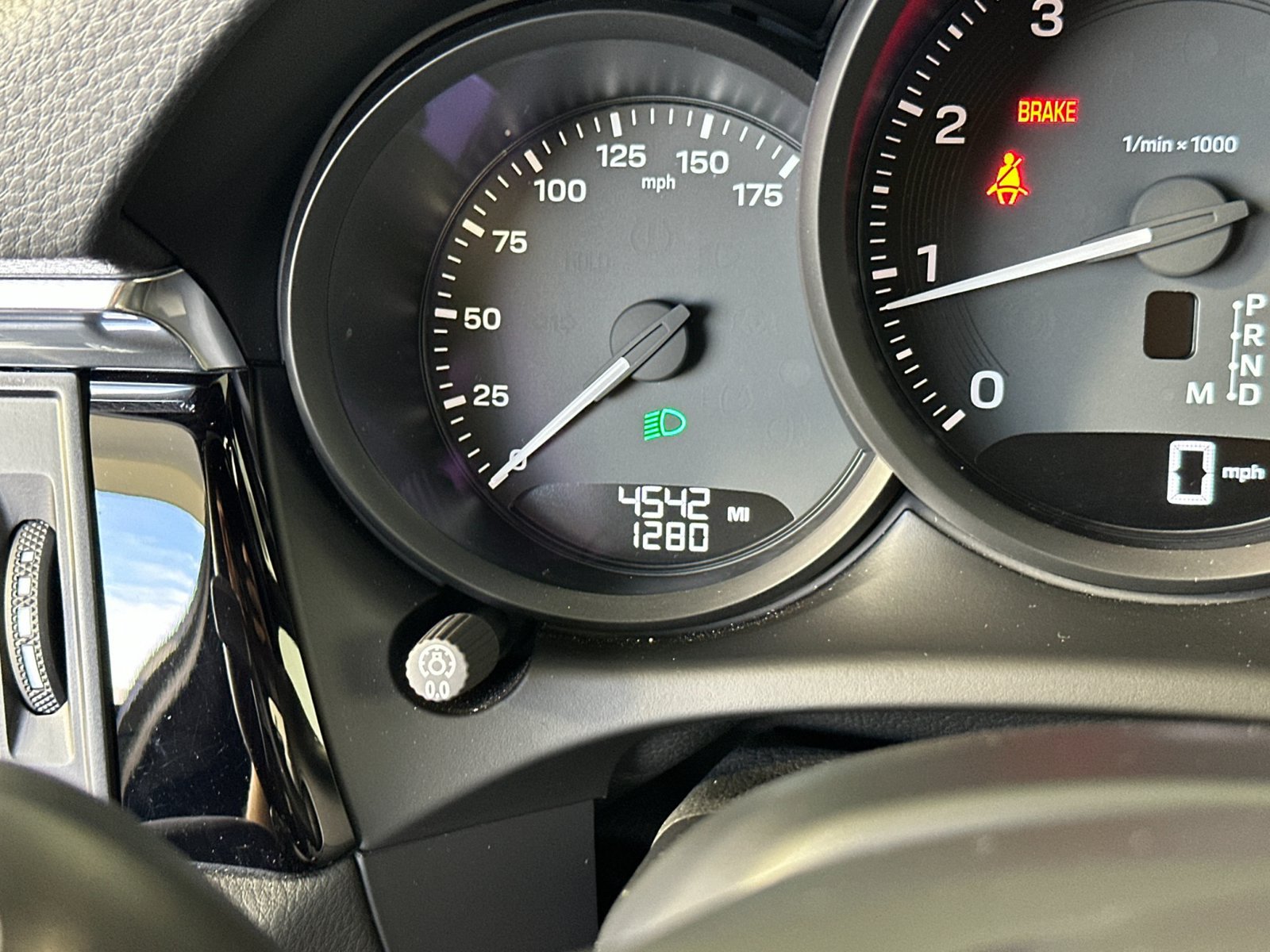 Certified 2026 Porsche Macan AWD/4WD image 30