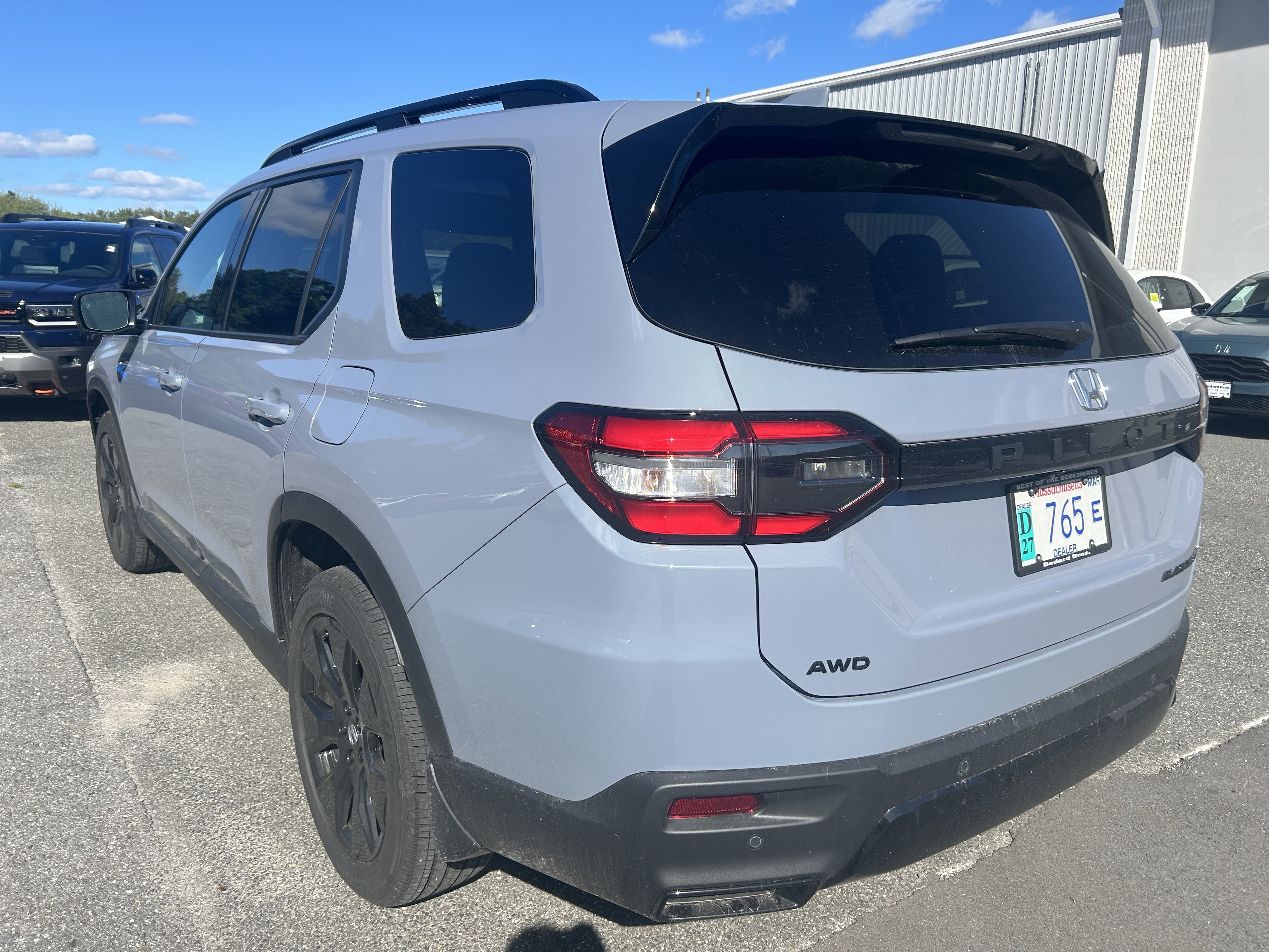New 2026 Honda Pilot Black Edition image 3