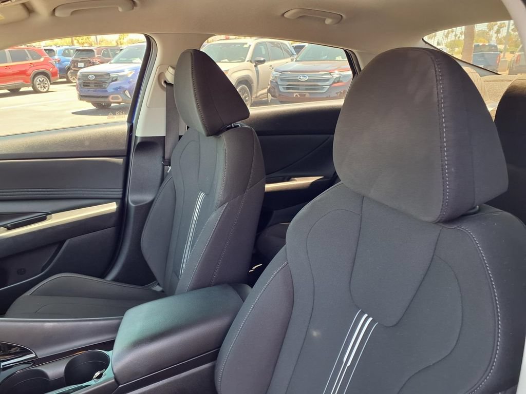 Used 2023 Hyundai Elantra SEL w/ Convenience Package FWD image 25