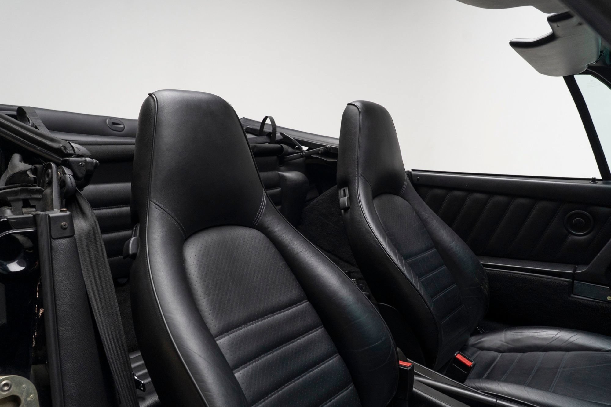 Used 1991 Porsche 911 Carrera RWD image 37