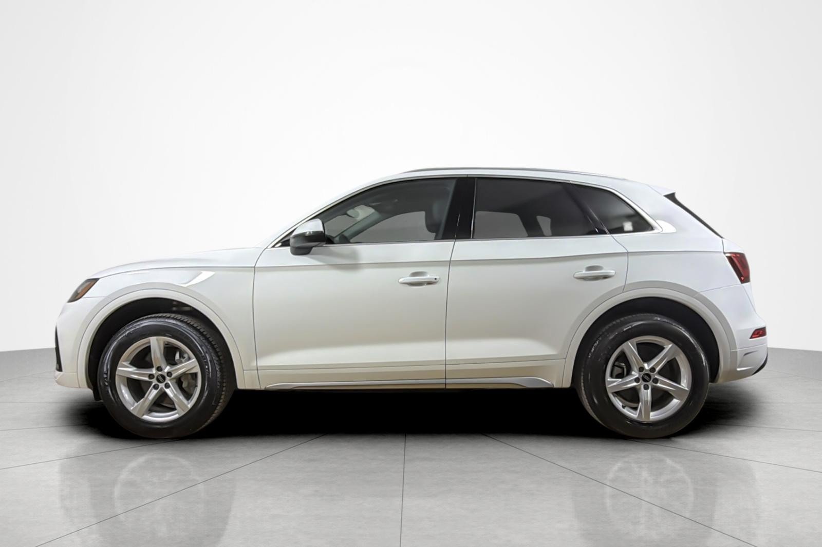 Used 2023 Audi Q5 2.0T Premium w/ Convenience Package AWD/4WD video 2