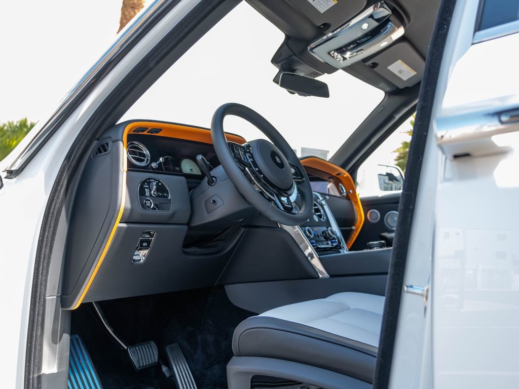 New 2026 Rolls-Royce Cullinan image 25