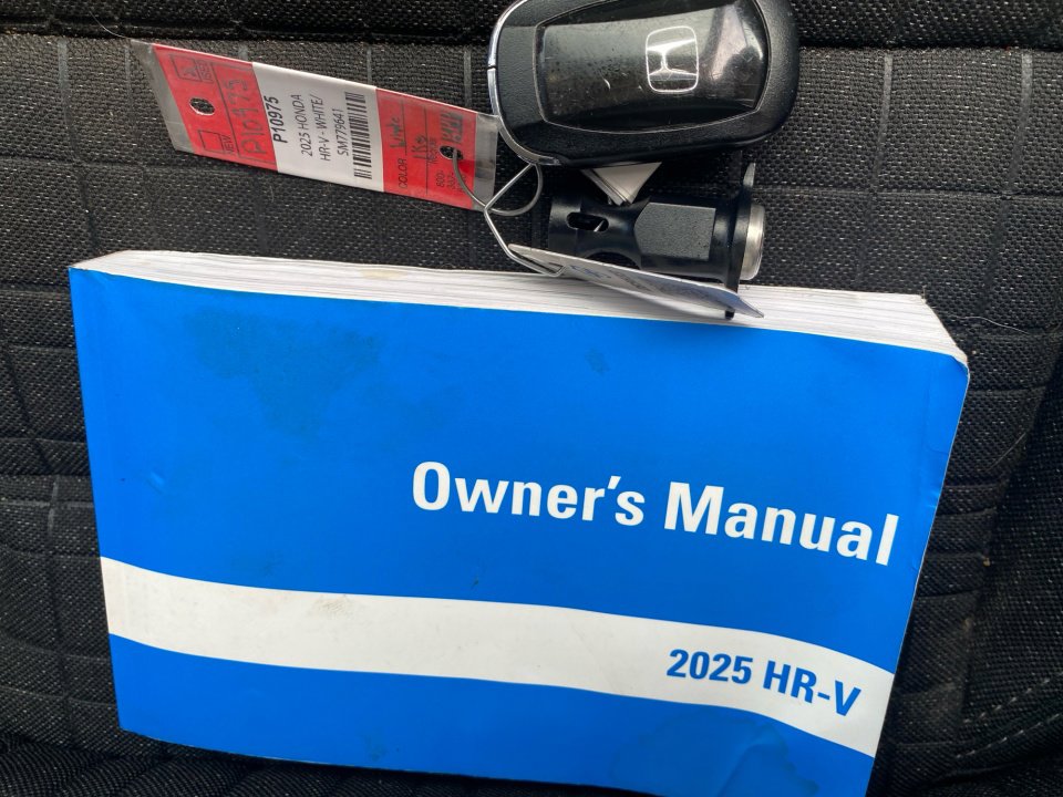Certified 2025 Honda HR-V LX image 38