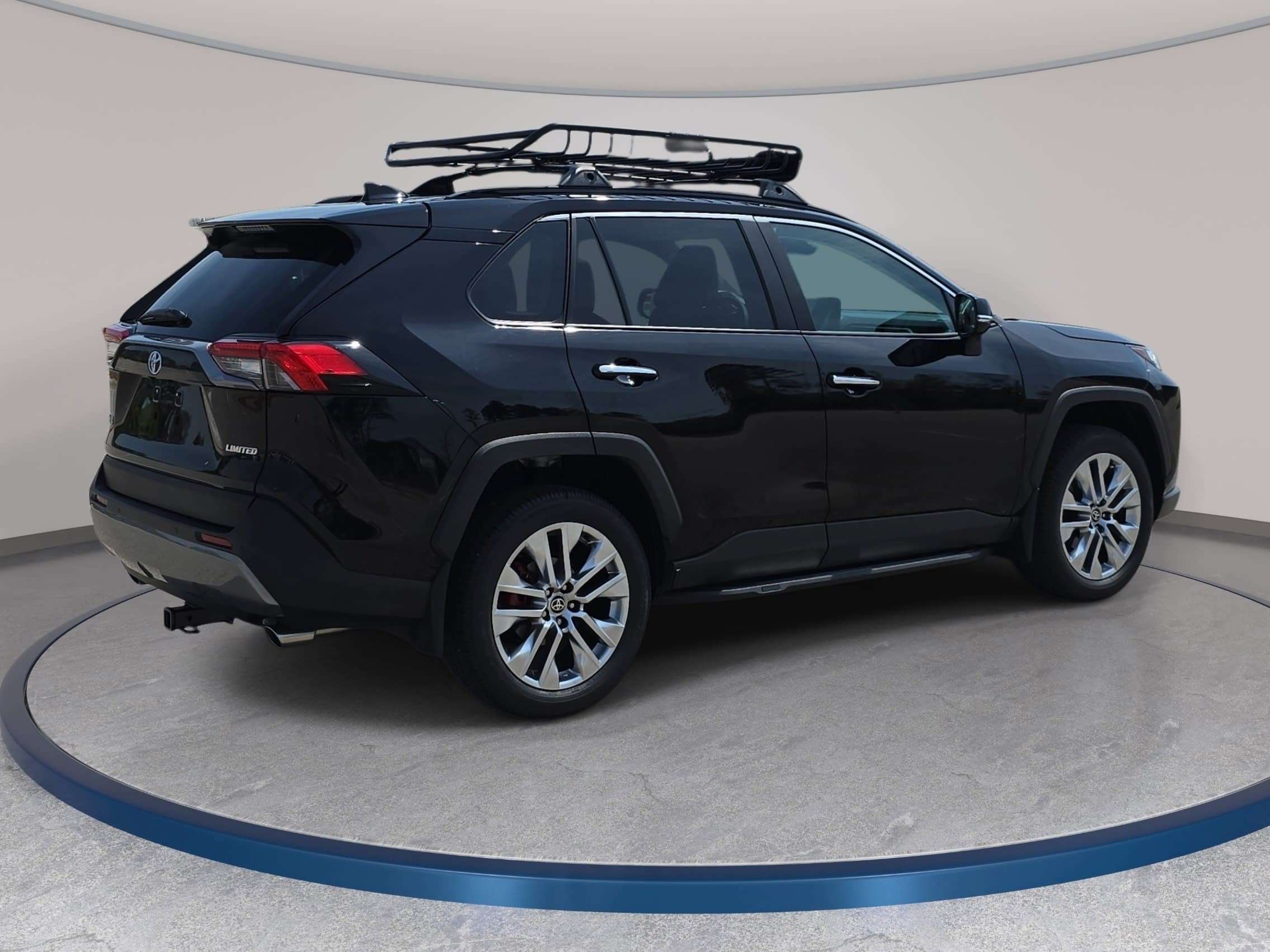 Used 2025 Toyota RAV4 Limited image 5