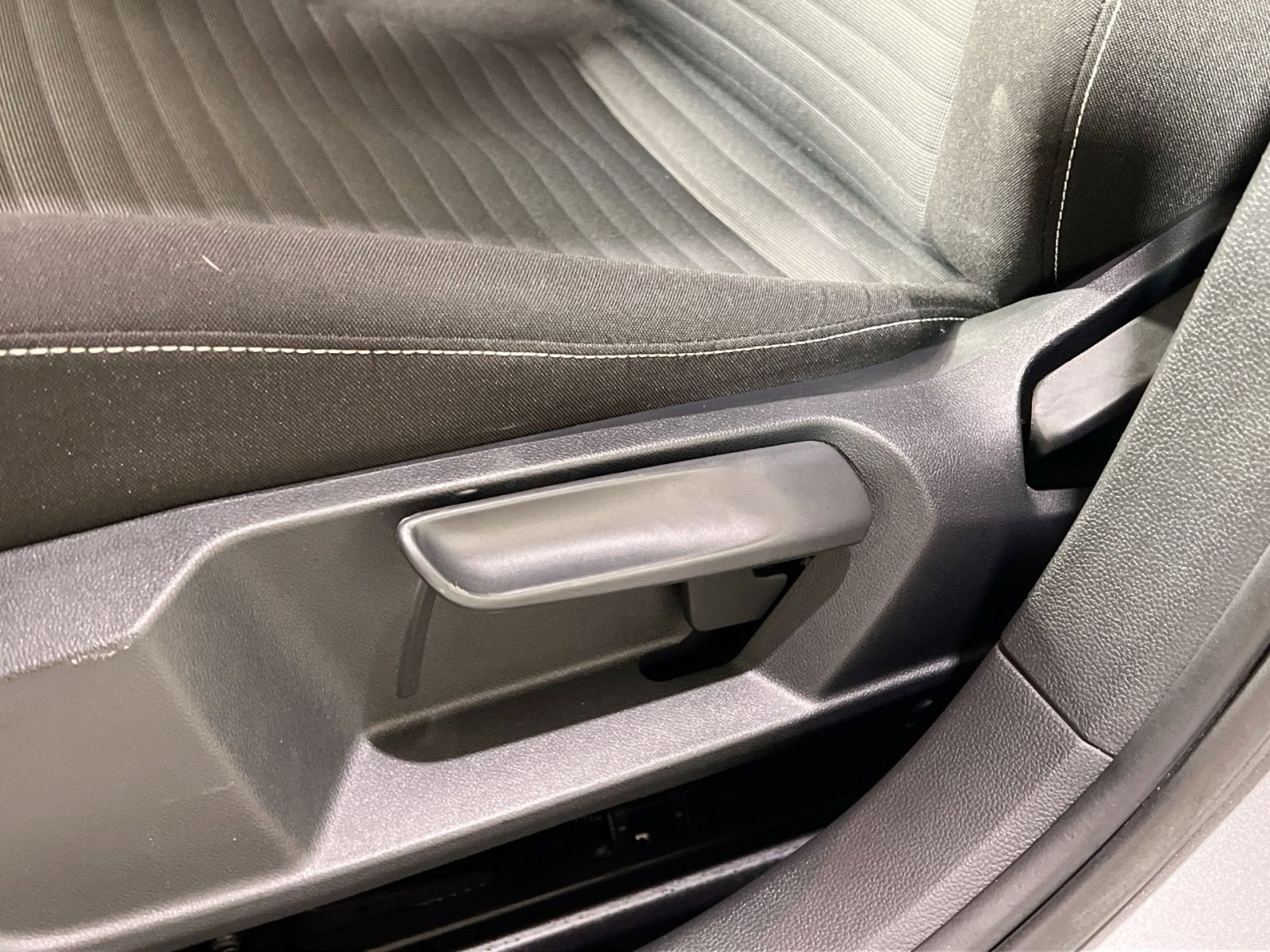 Used 2022 Volkswagen Jetta S image 23