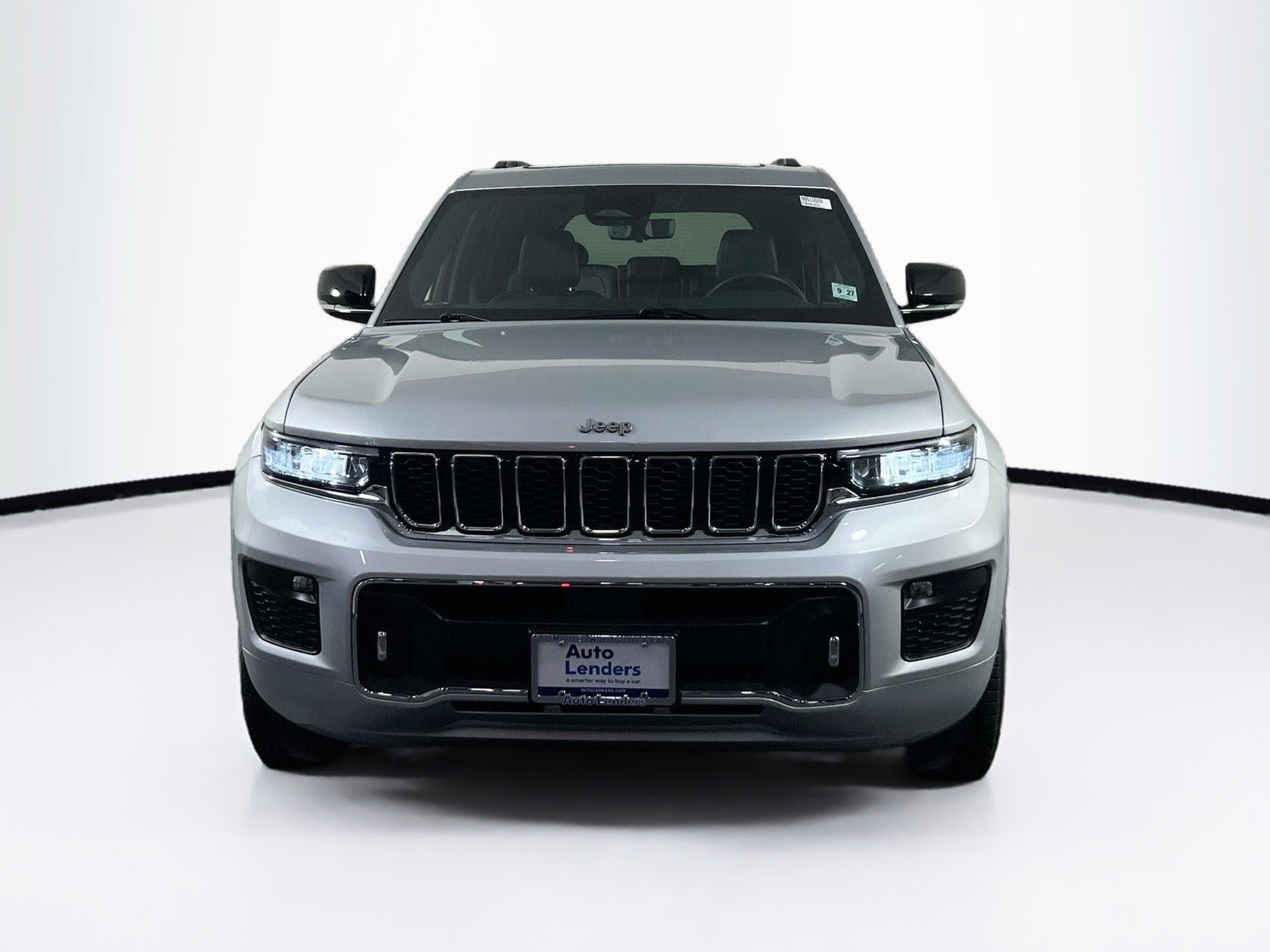 Used 2022 Jeep Grand Cherokee Overland w/ Luxury Tech Group IV image 2