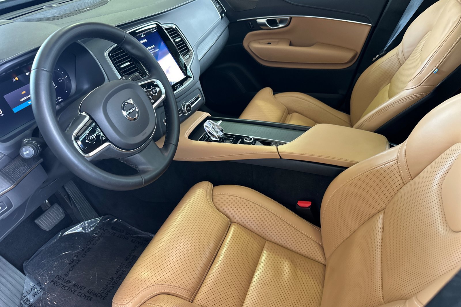 Certified 2024 Volvo XC90 T8 Ultimate w/ Lounge Package AWD/4WD image 11