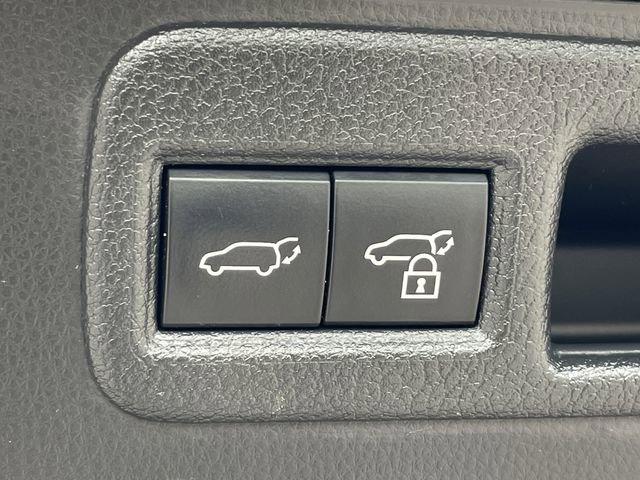 Used 2021 Toyota Venza XLE w/ Softex Package image 29