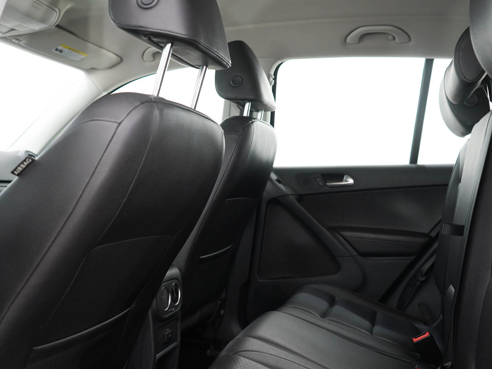 Used 2017 Volkswagen Tiguan S AWD/4WD image 15