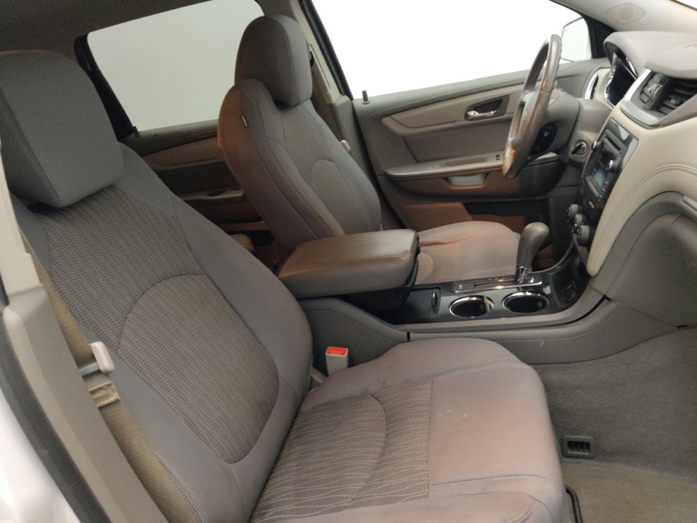 Used 2017 Chevrolet Traverse LT image 21