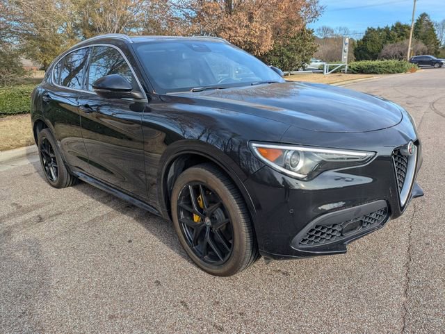 Used 2021 Alfa Romeo Stelvio Ti w/ Active Assist 2 Package TI AWD/4WD image 10