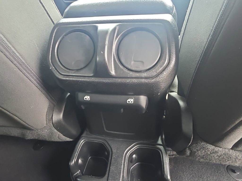 Used 2018 Jeep Wrangler Unlimited Sport S image 38