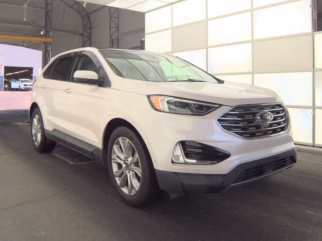 Used 2019 Ford Edge Titanium w/ Equipment Group 301A FWD image 3