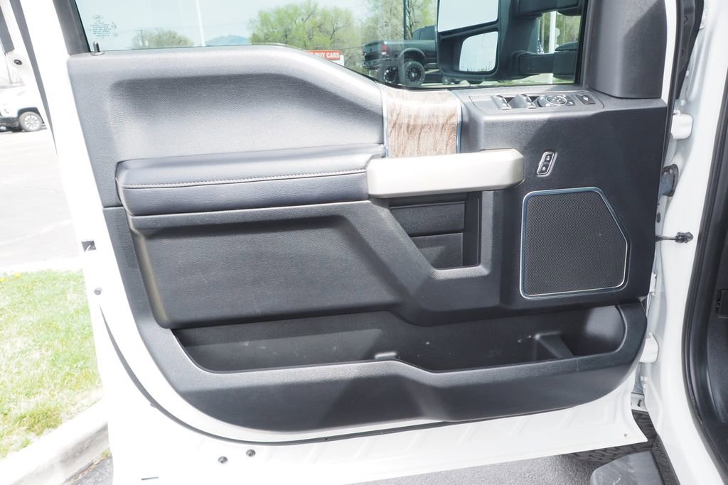 Used 2017 Ford F350 Lariat w/ Chrome Package AWD/4WD image 14