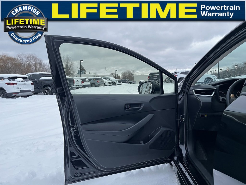 Used 2024 Toyota Corolla LE image 14