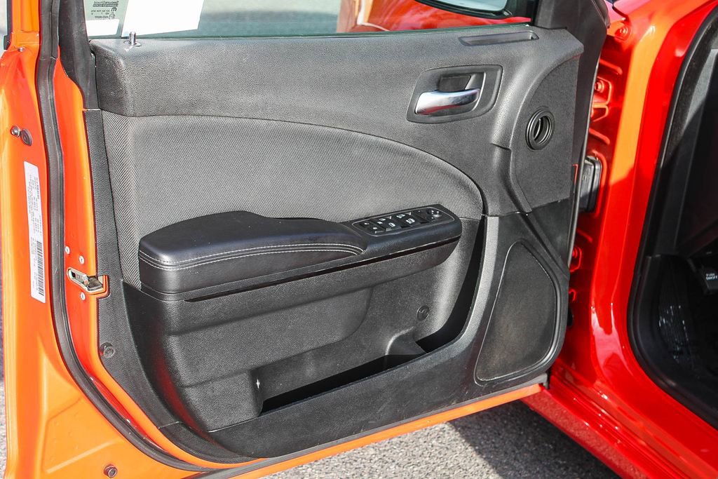 Used 2018 Dodge Charger SXT w/ Blacktop Package image 24