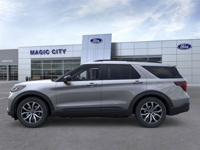 New 2026 Ford Explorer ST-Line image 3