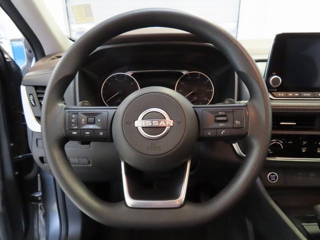 Used 2023 Nissan Rogue S image 8