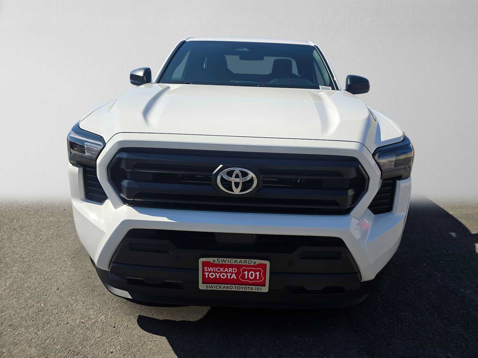 Used 2026 Toyota Tacoma SR w/ SR Upgrade Package AWD/4WD image 8
