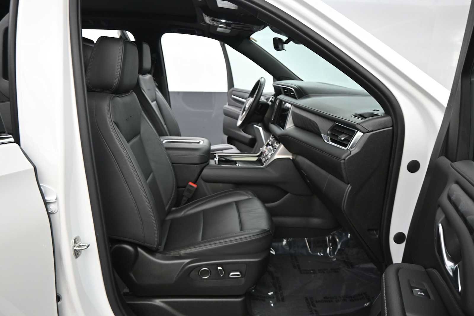 Used 2023 GMC Yukon Denali w/ Denali Reserve Package AWD/4WD image 20