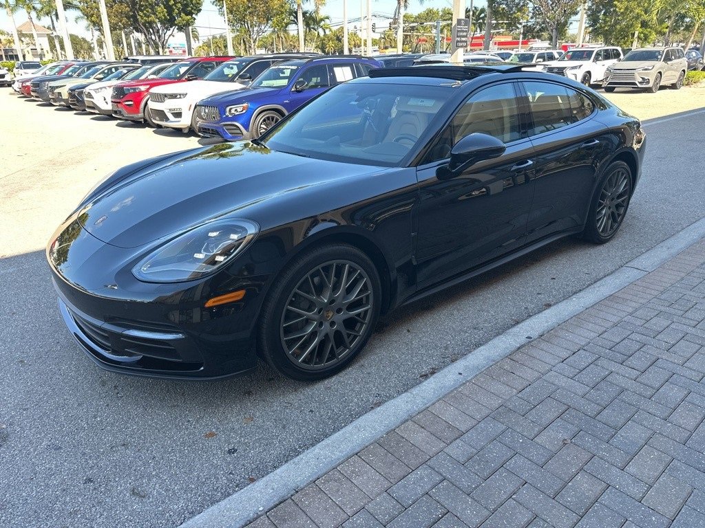 Used 2018 Porsche Panamera 4S image 3