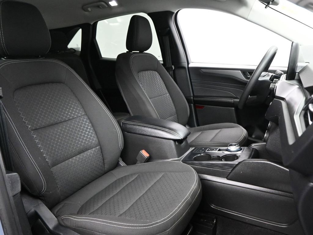 Used 2025 Ford Escape Active image 10