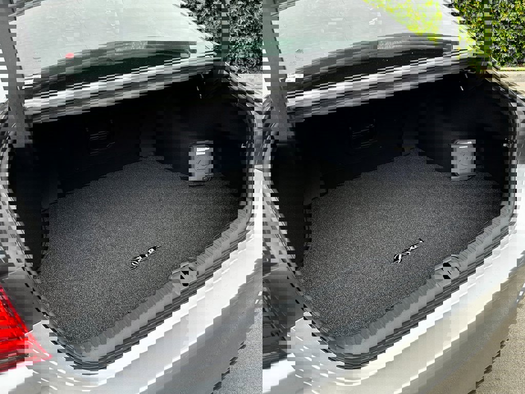 New 2025 Lexus ES 350 image 9