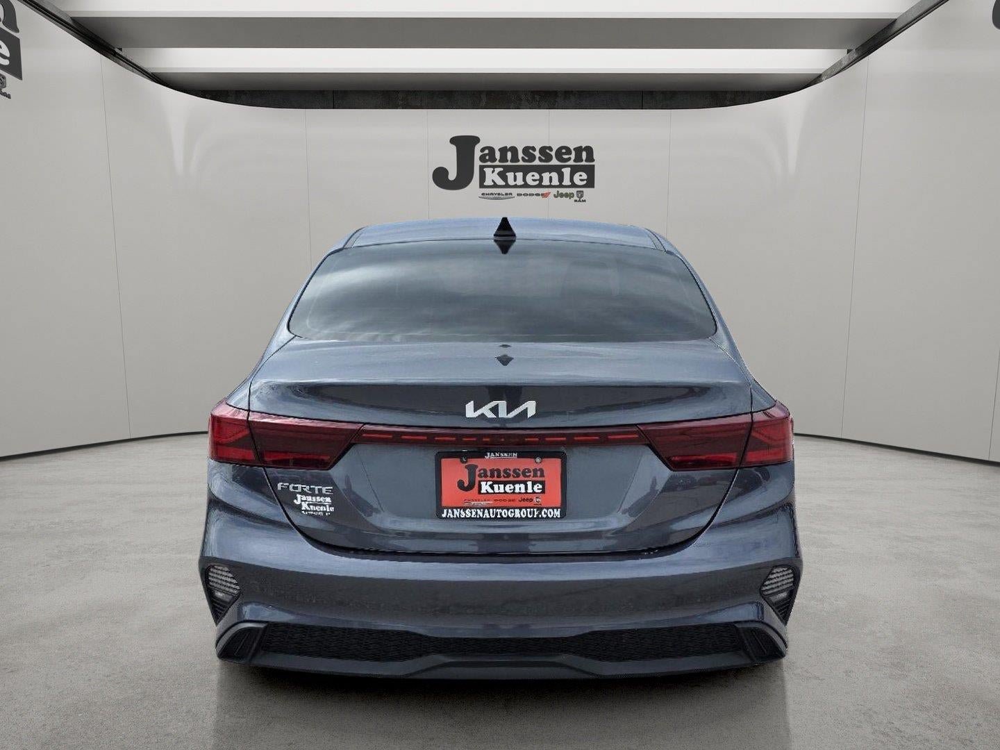 Used 2023 Kia Forte LXS w/ LXS Technology Package FWD image 2