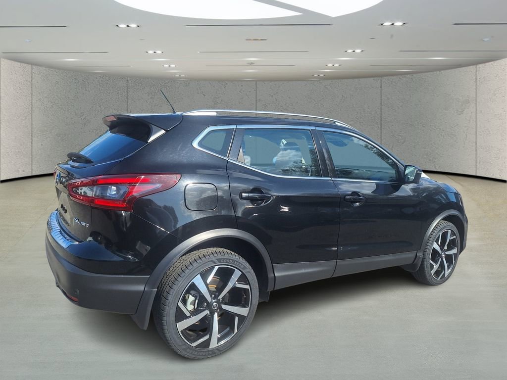 Used 2022 Nissan Rogue Sport SL image 4