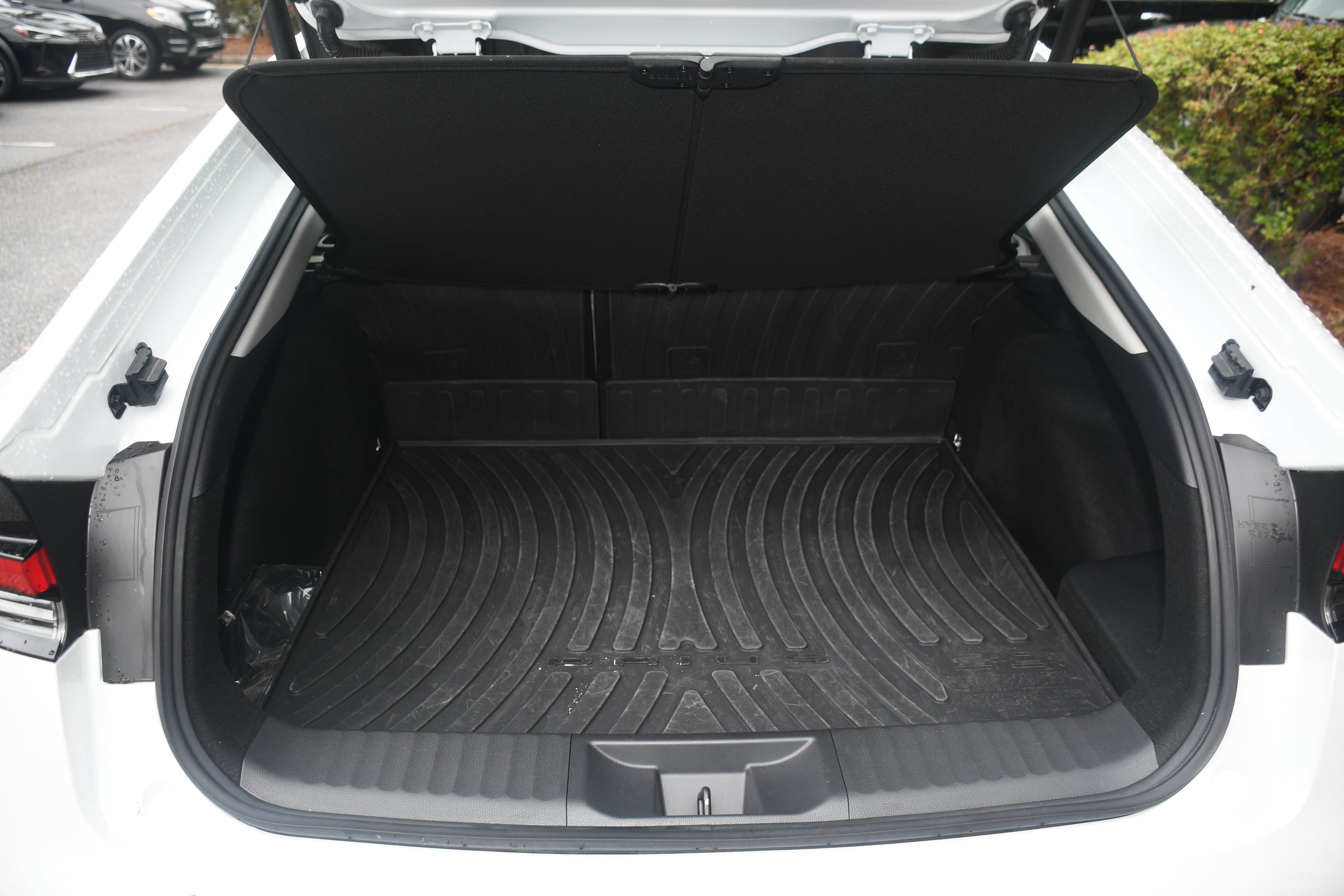 Certified 2024 Toyota Prius Limited w/ Limited Premium Package FWD image 19