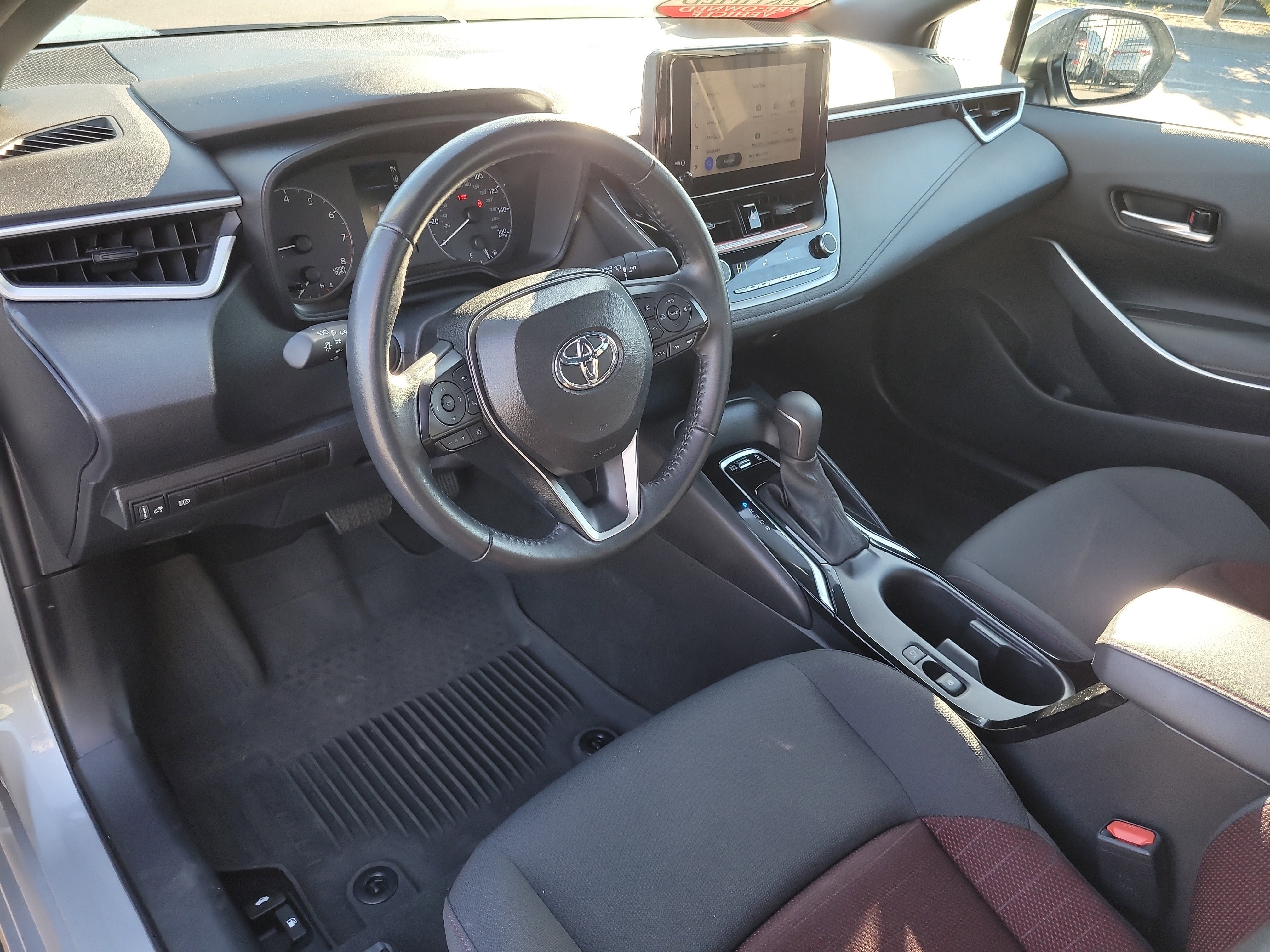 Certified 2025 Toyota Corolla SE image 18