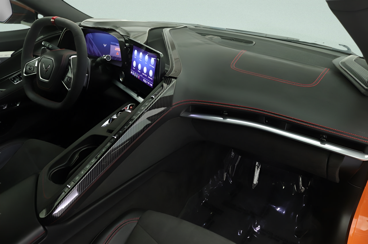 Used 2022 Chevrolet Corvette Stingray Premium Cpe w/ Z51 Performance Package RWD image 19