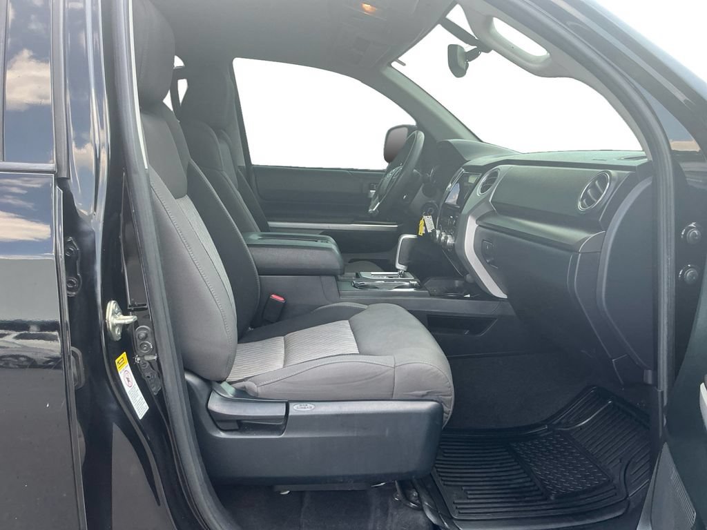 Used 2017 Toyota Tundra SR5 w/ SR5 Upgrade Package AWD/4WD image 22