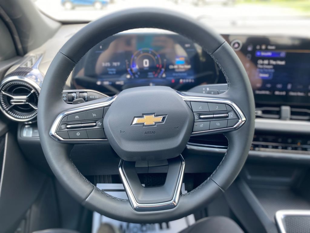 New 2026 Chevrolet Equinox LT w/ Convenience Package II AWD/4WD image 28
