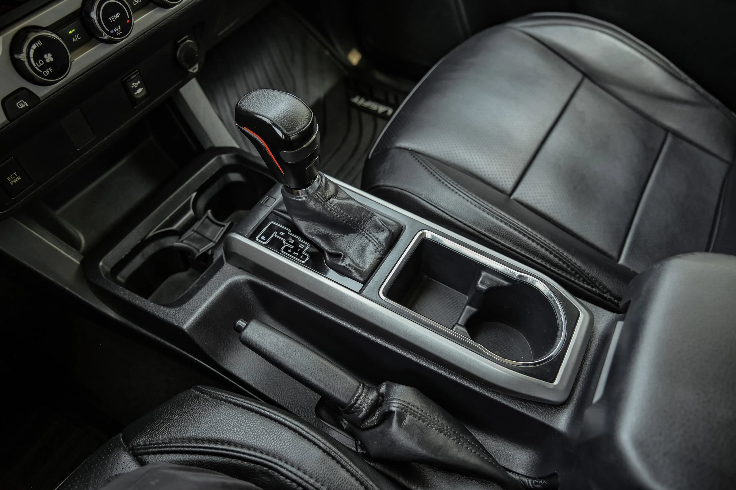Used 2017 Toyota Tacoma SR5 RWD image 24