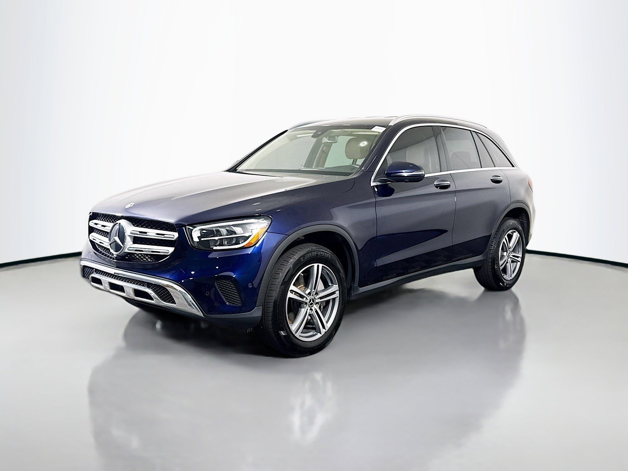 Used 2021 Mercedes-Benz GLC 300 image 4