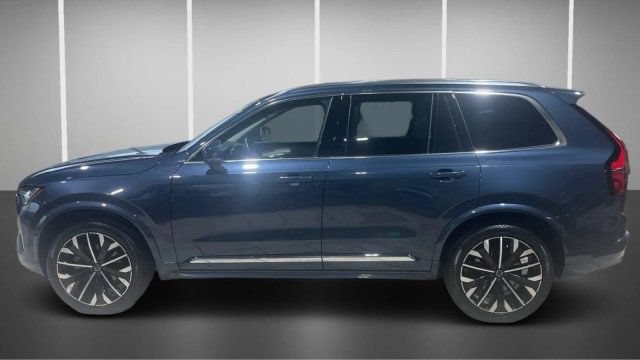 Used 2025 Volvo XC90 B5 Plus AWD/4WD image 14