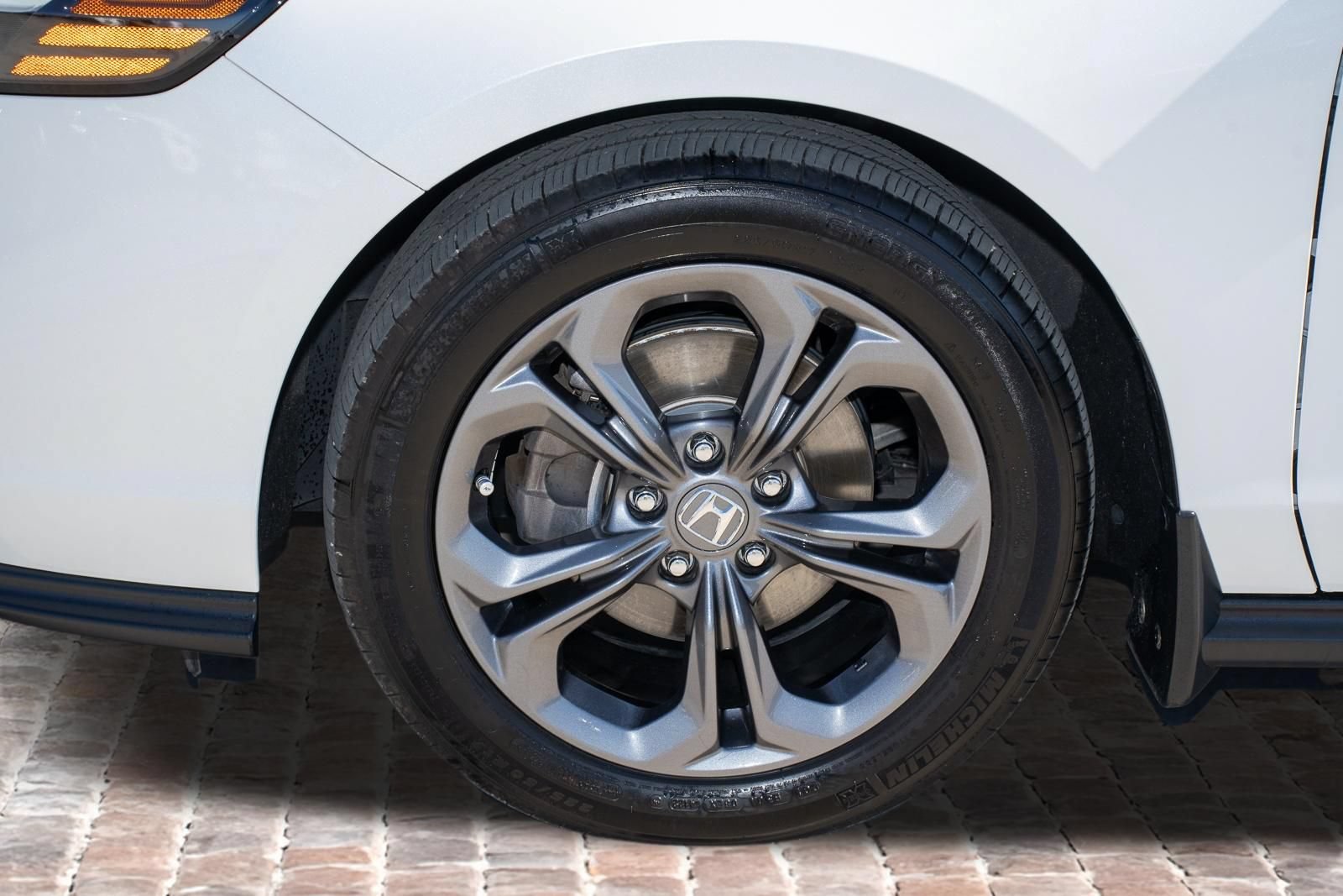Certified 2023 Honda Accord EX image 39