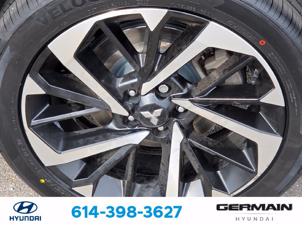 Used 2023 Mitsubishi Outlander SEL AWD/4WD image 13