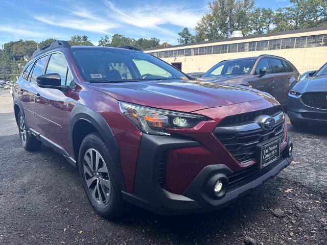 Used 2024 Subaru Outback Premium AWD/4WD image 1