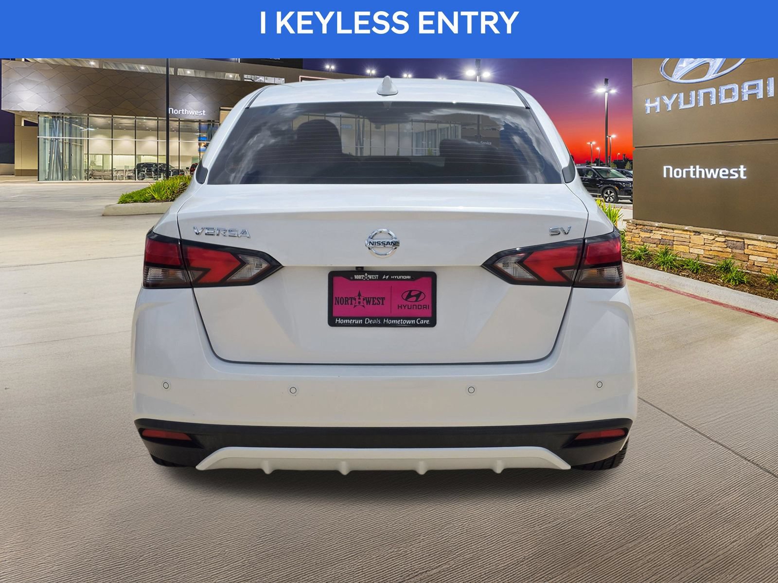 Used 2021 Nissan Versa SV FWD image 8