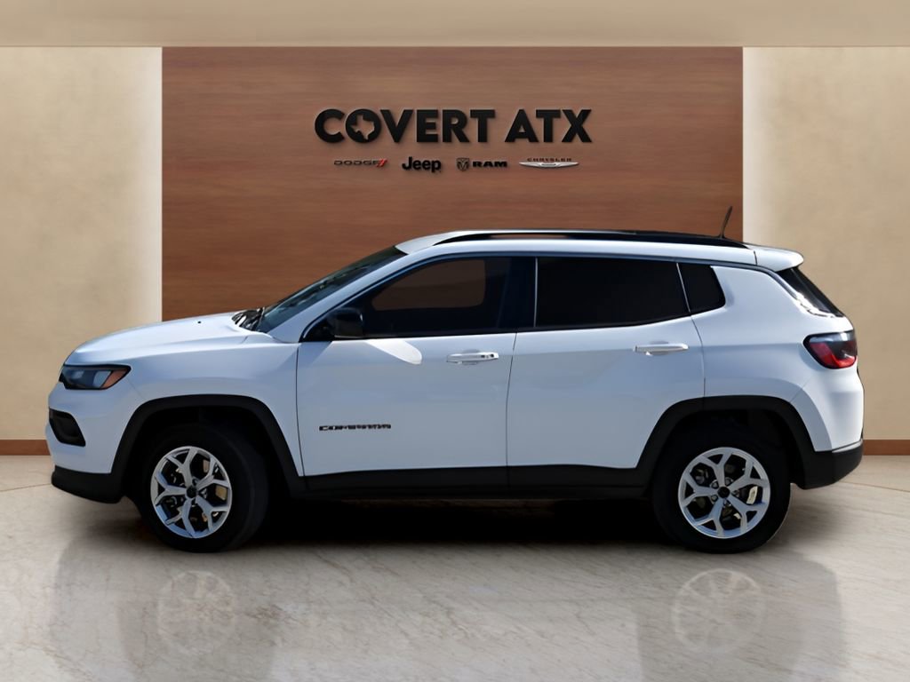 Used 2025 Jeep Compass Latitude image 2