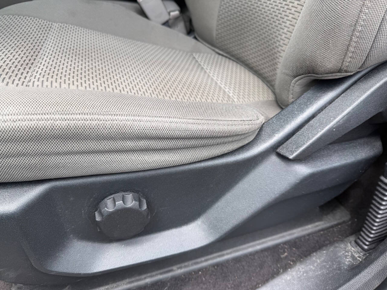 Used 2017 Ford F150 XLT AWD/4WD image 12
