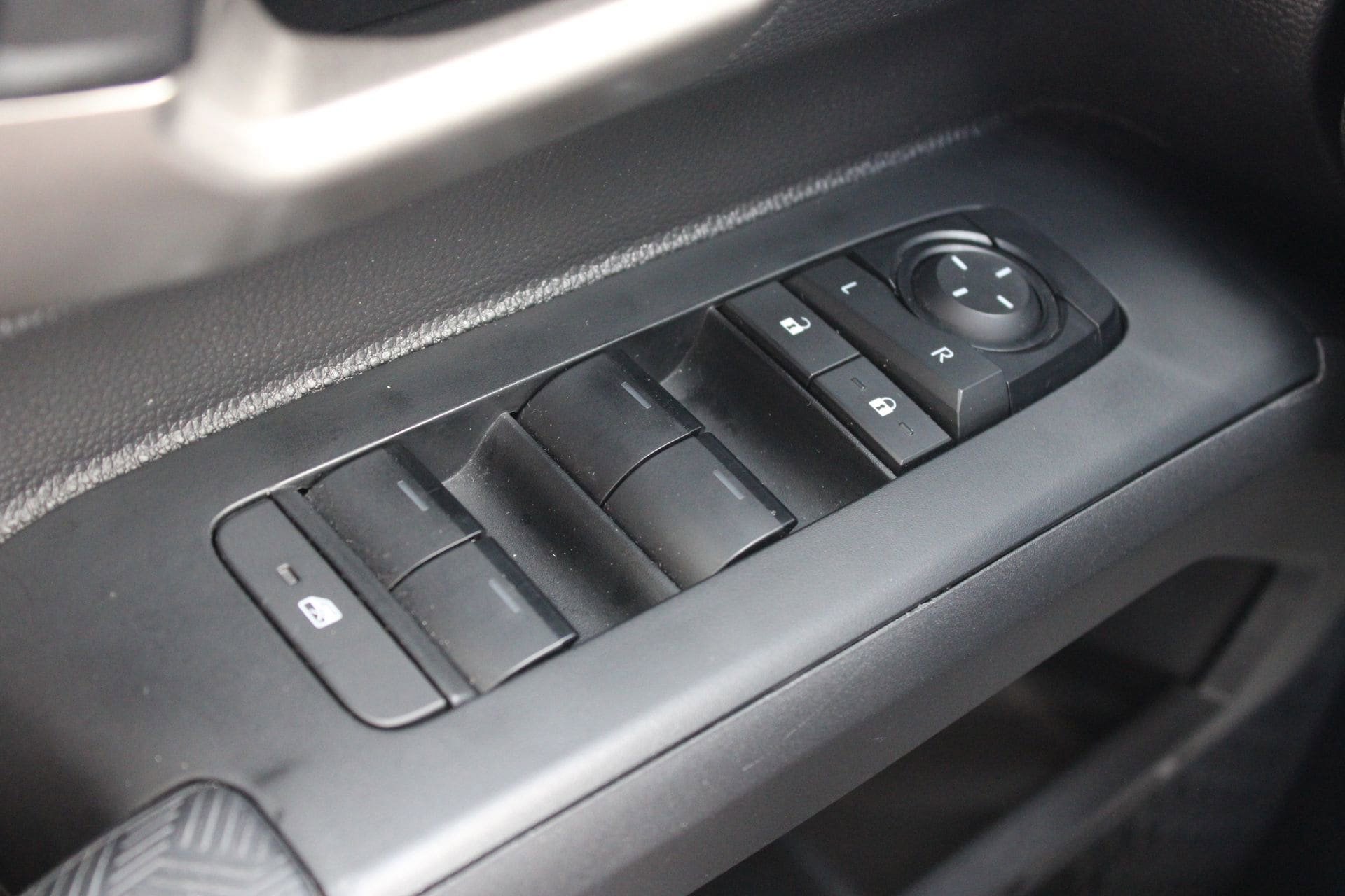 Used 2025 Toyota Tacoma TRD Sport image 20