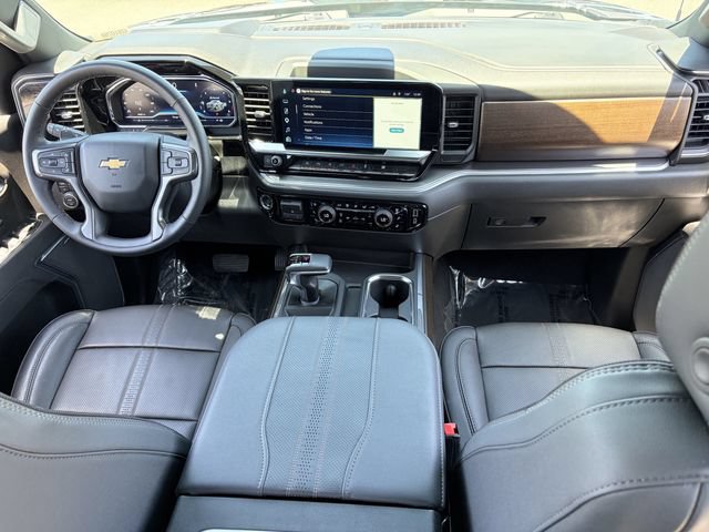 Used 2025 Chevrolet Silverado 1500 High Country AWD/4WD image 16