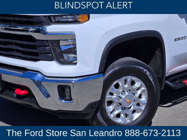 Used 2025 Chevrolet Silverado 2500 LT AWD/4WD image 10