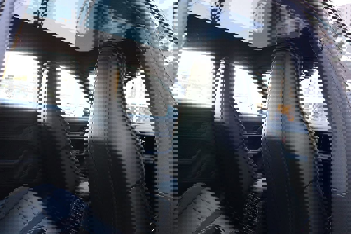 Used 2022 Porsche Taycan 4 Cross Turismo image 39